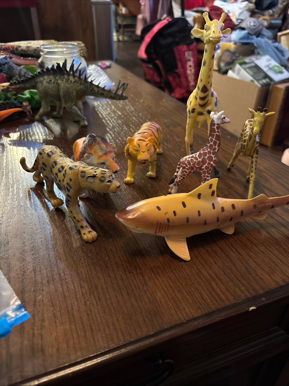 Lot of 7 Plastic Animal Figures Giraffes Tiger Lion Leopard Shark Made in China